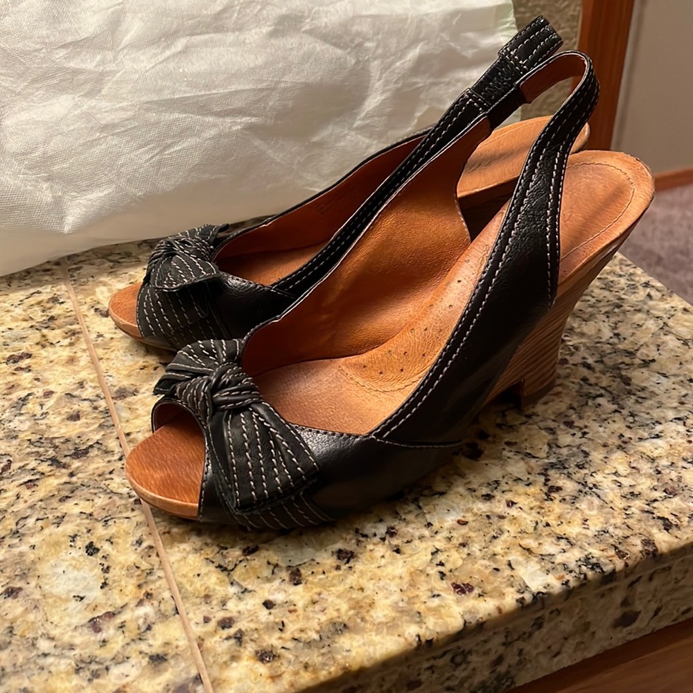 Naya Leather Wedges! Great condition, super comfortable!